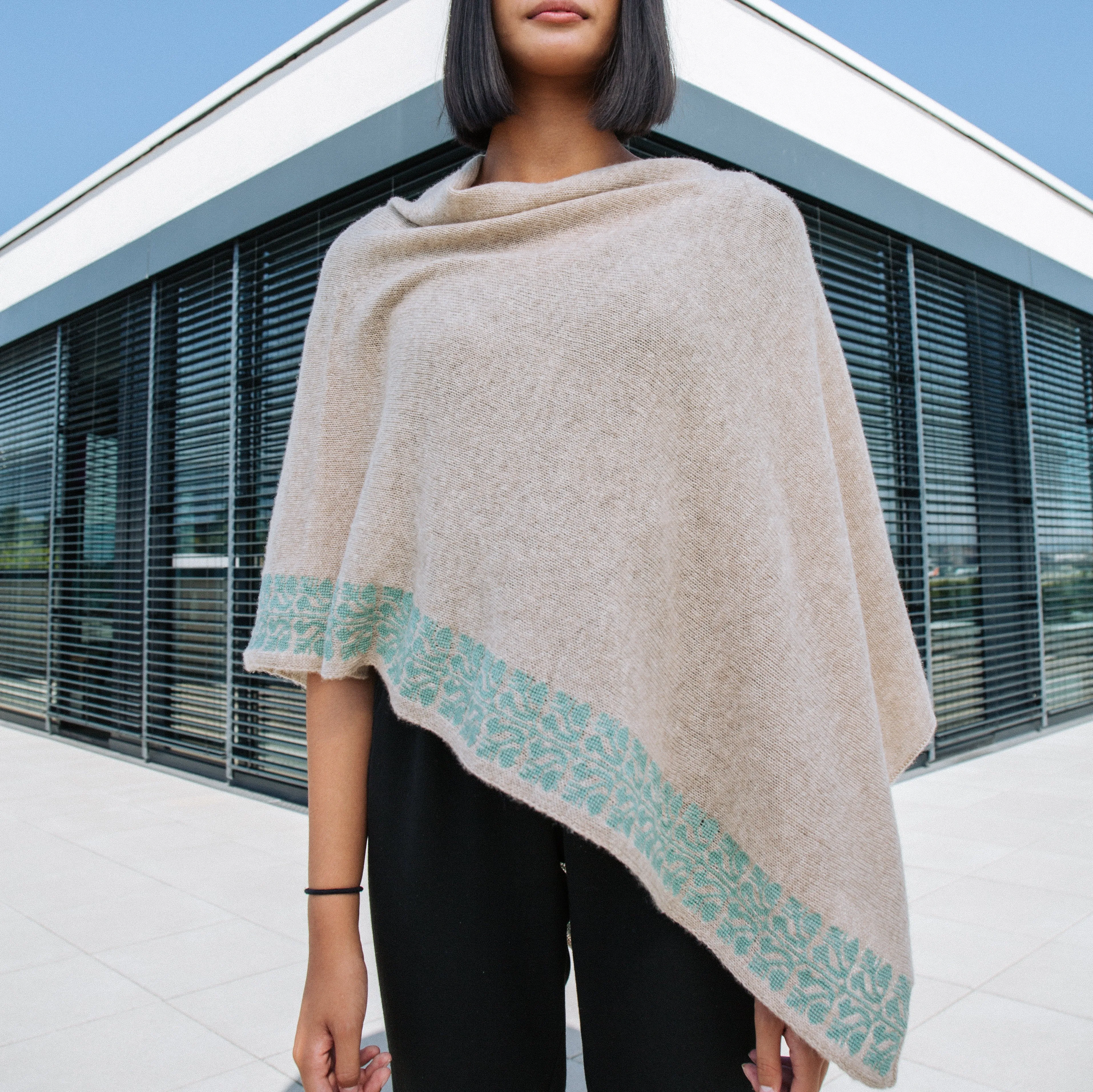 BEIGE CASHMERE PONCHO