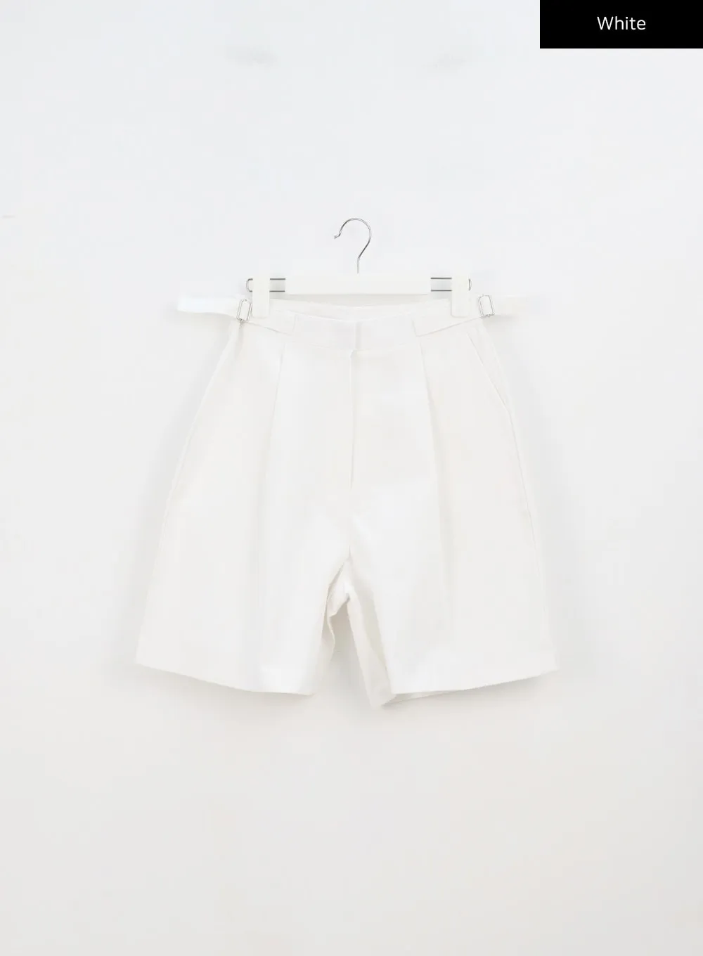 Buckle Bermuda Shorts BA313