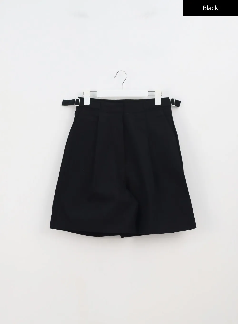 Buckle Bermuda Shorts BA313