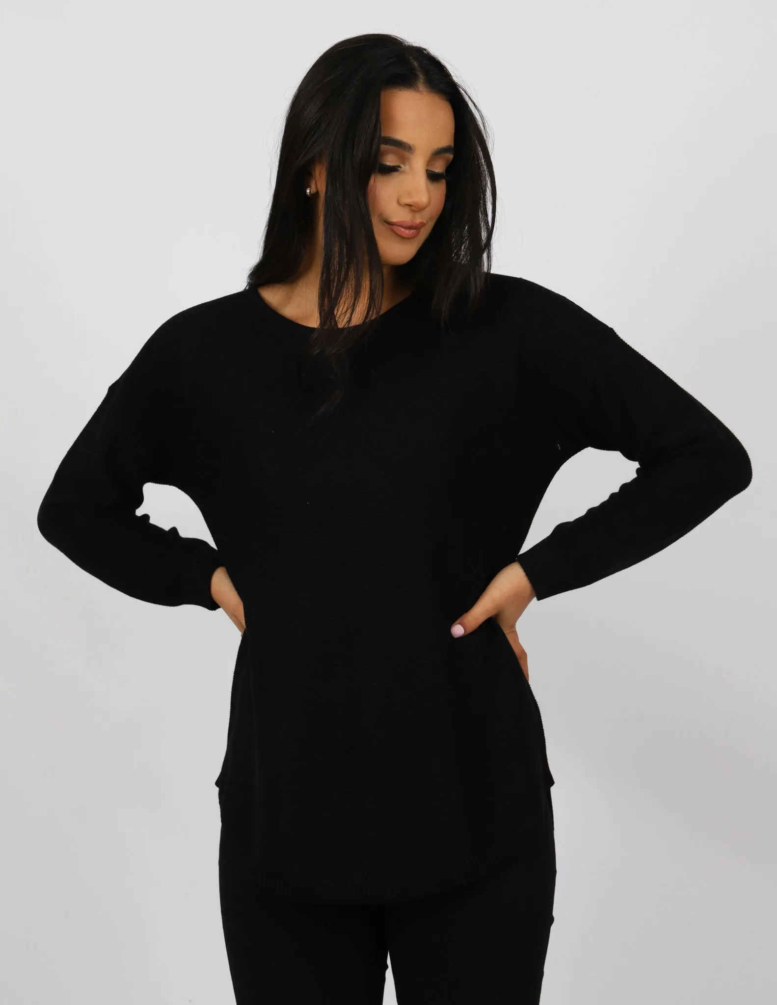 Curved Hem Pullover Knit Top - Dark Shades