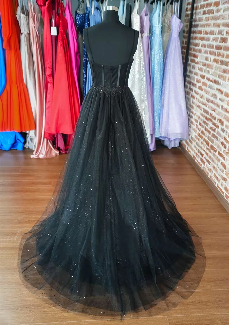 kamahe A-line Sweetheart Spaghetti Straps Sweep Train Tulle Glitter Prom Dress With Appliqued