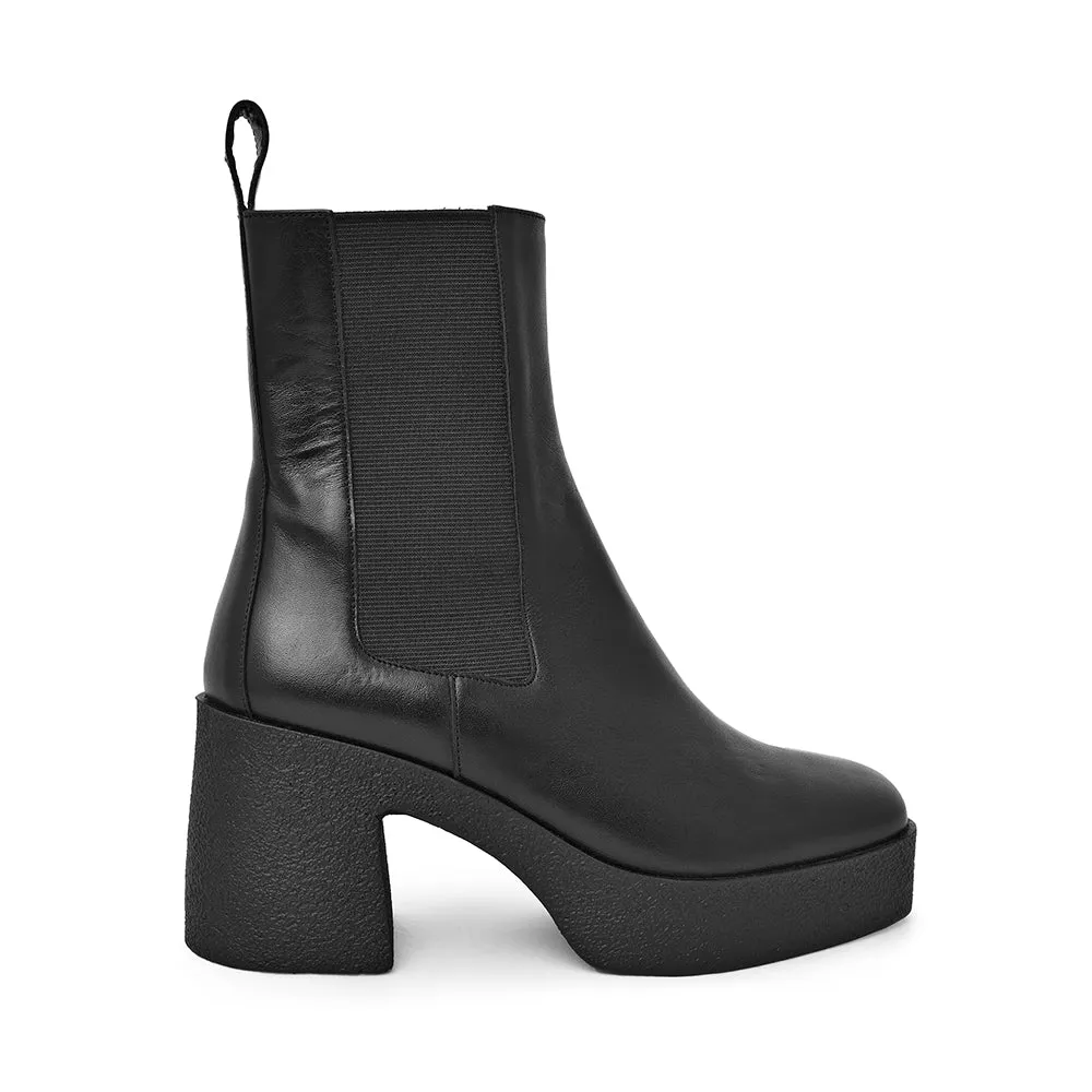 Momo Black Leather Chelsea Boots