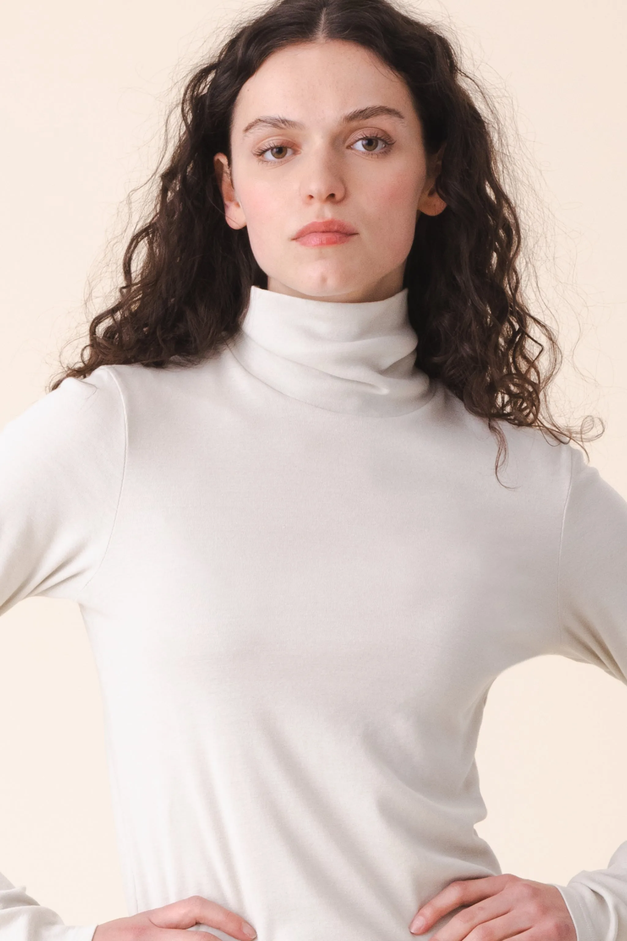 Rib Turtleneck in Oyster