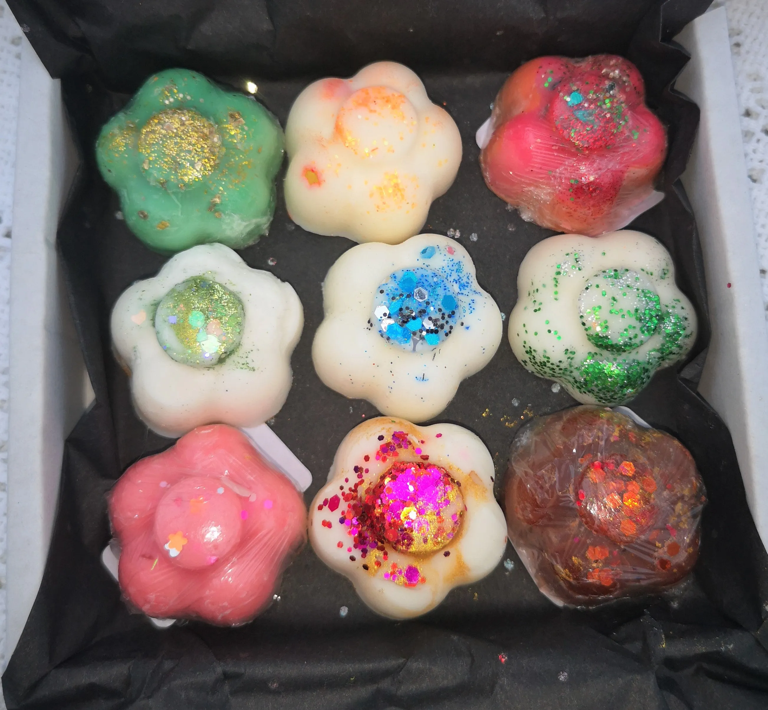 The Spirit of Christmas 9  seasonally scented  mini melts, sample box.