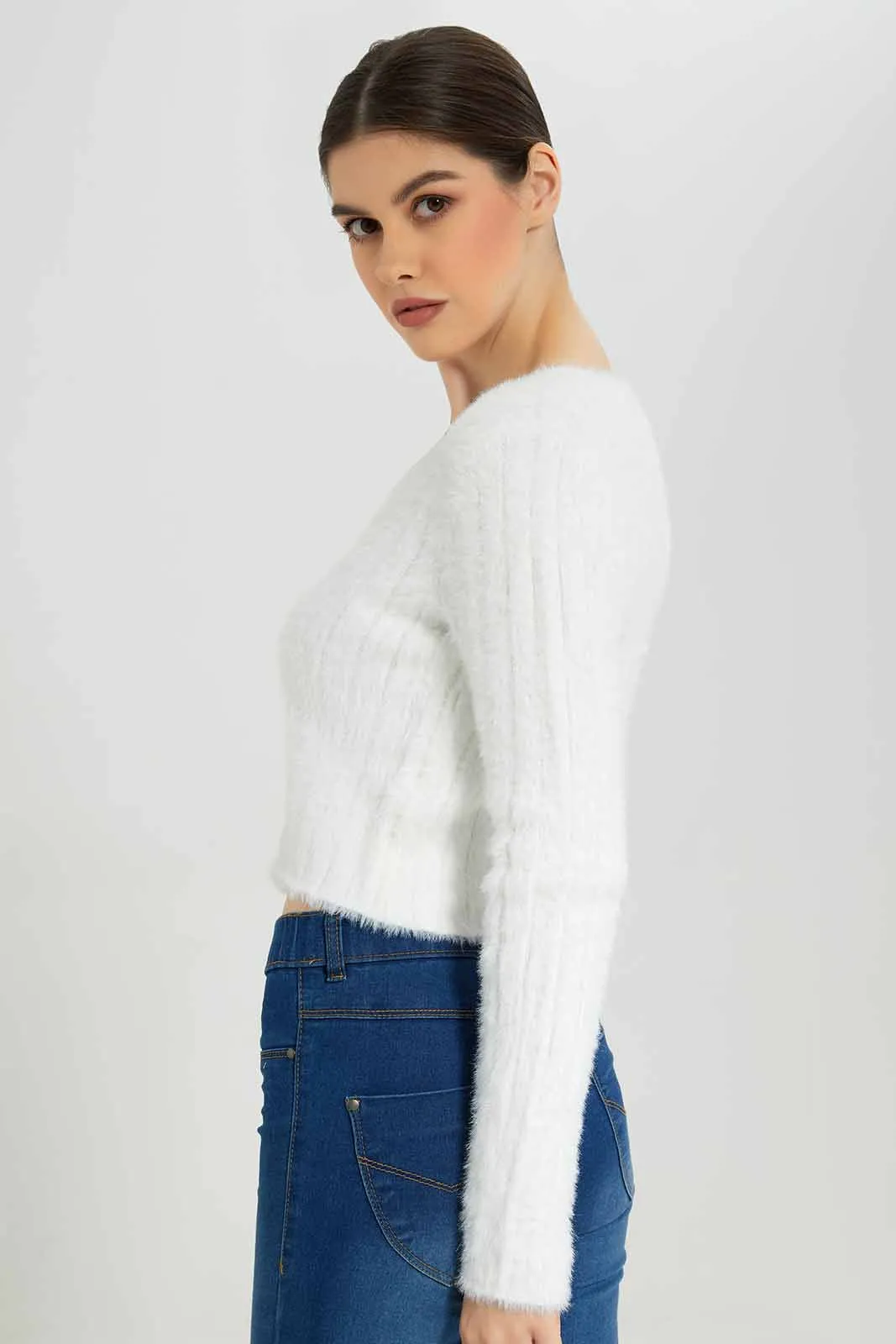 Women Ivory V-Neck Knitted Pullover